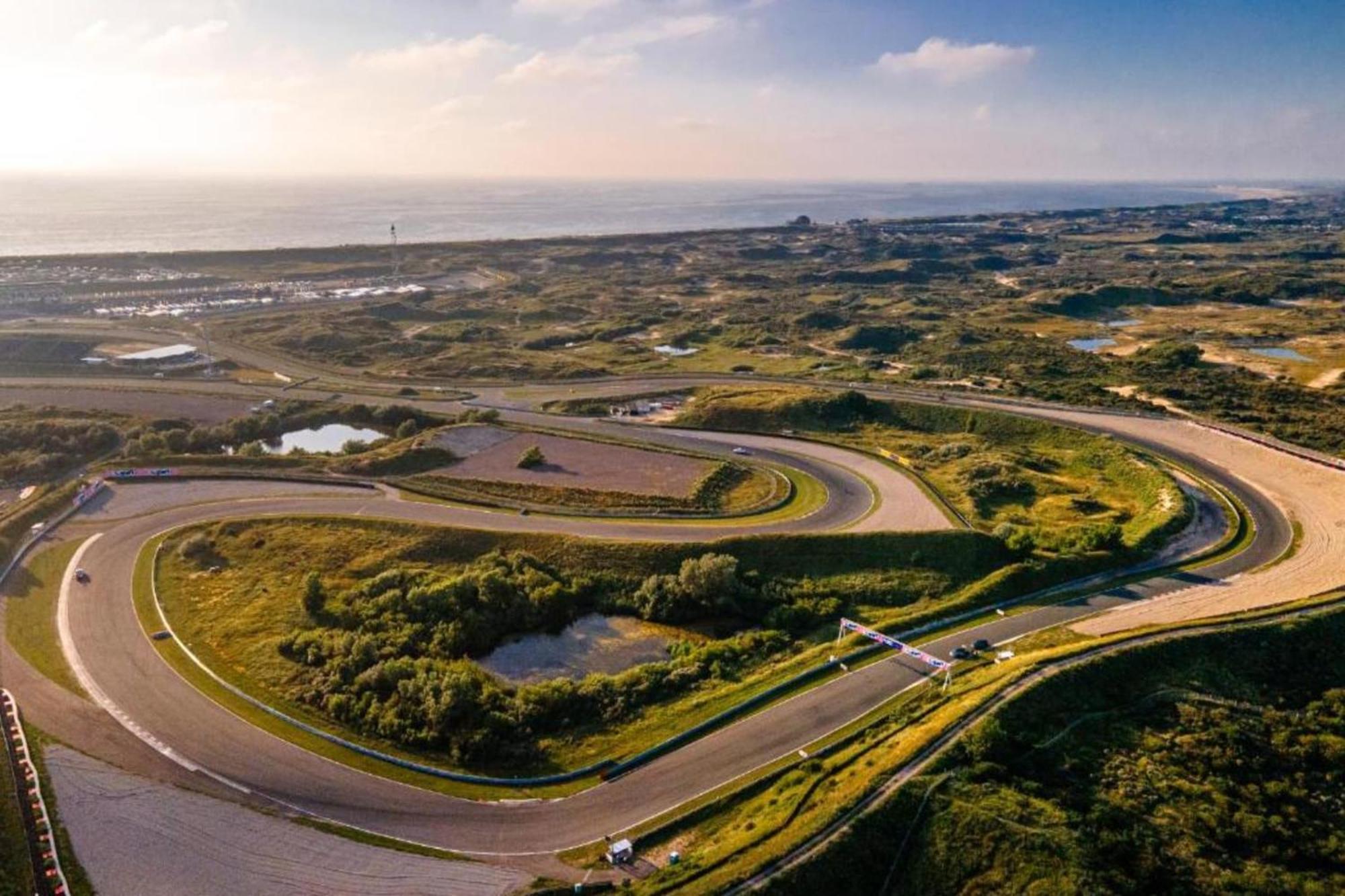 Blue Shell With Private Parking Garage Appartement Zandvoort Buitenkant foto